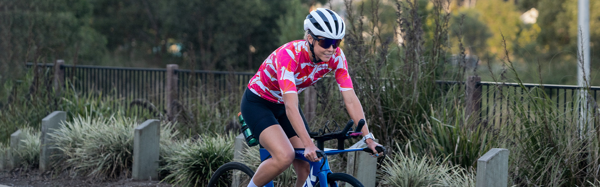 WOMENS LTD BIKE
