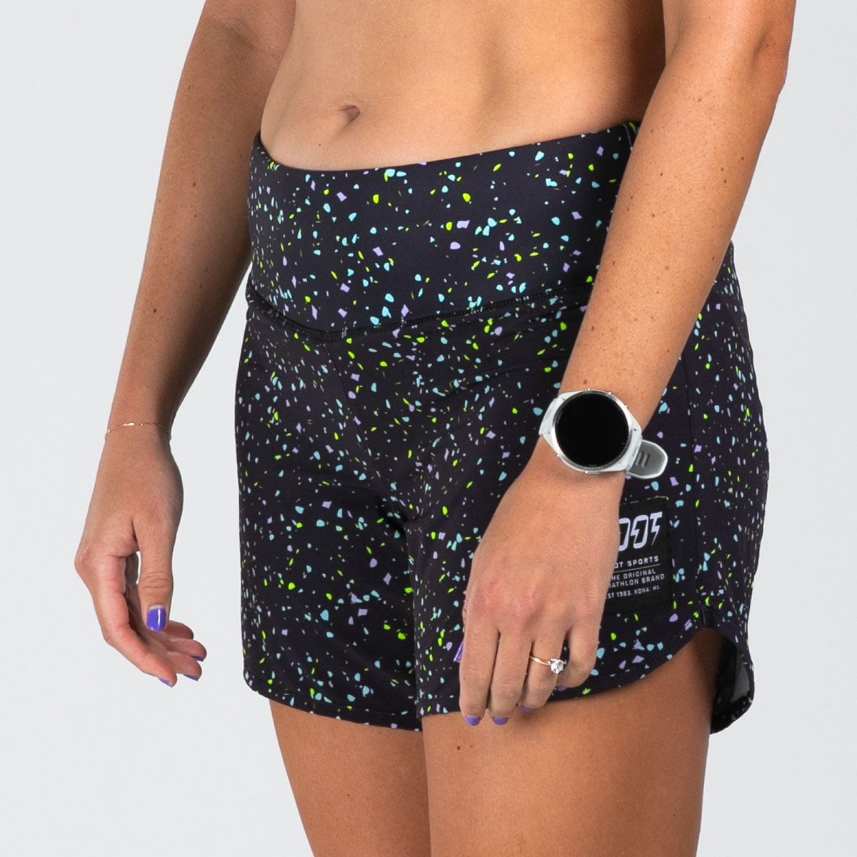 Zoot Sports RUN BOTTOMS Women's Ltd Run 6" Short - Electric