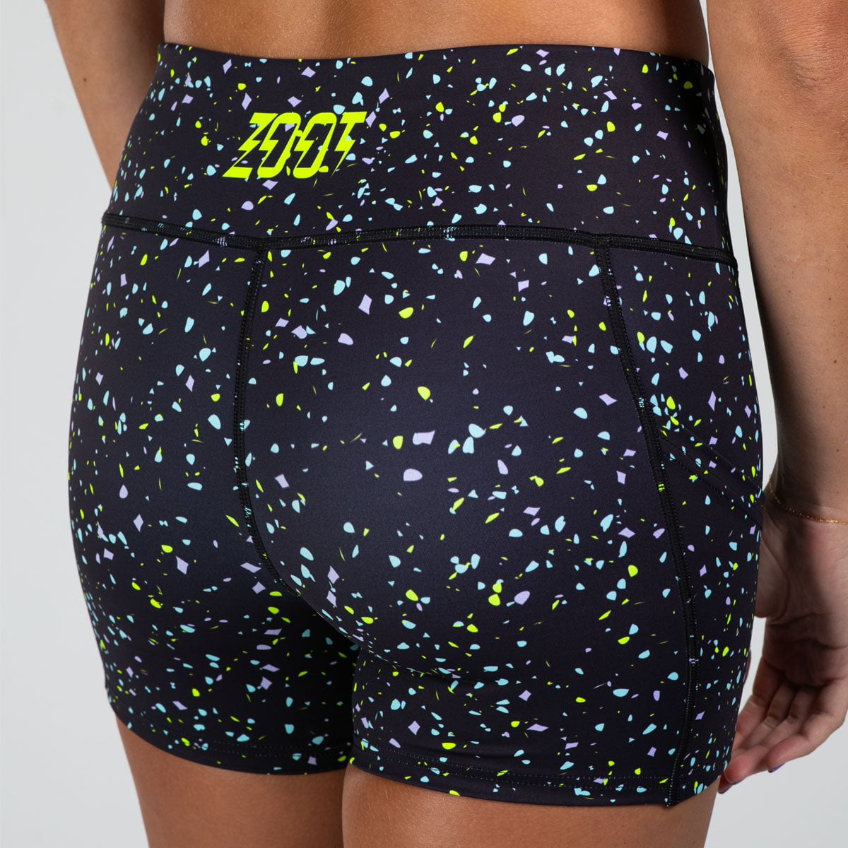Zoot Sports RUN BOTTOMS Women's Ltd Run Pulse Short - Electric
