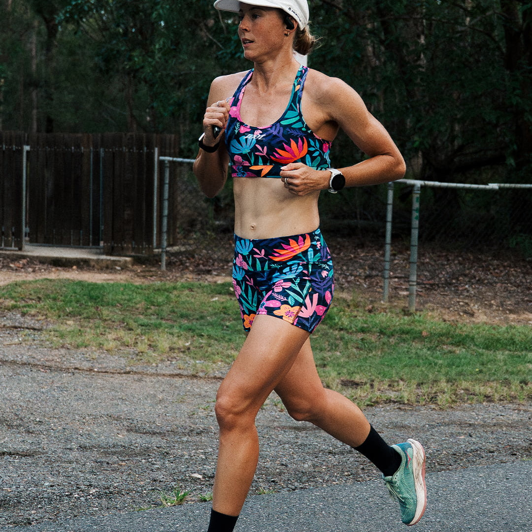 Zoot Sports RUN SHORTS 4" INSEAM Women's Ltd Run 4" Pulse High-Rise Short - Florescence