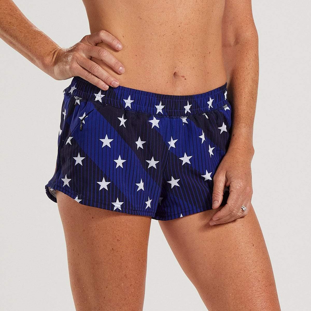 Zoot Sports RUN BOTTOMS WOMENS LTD RUN 3" CLASSIC SHORT - STARS & STRIPES