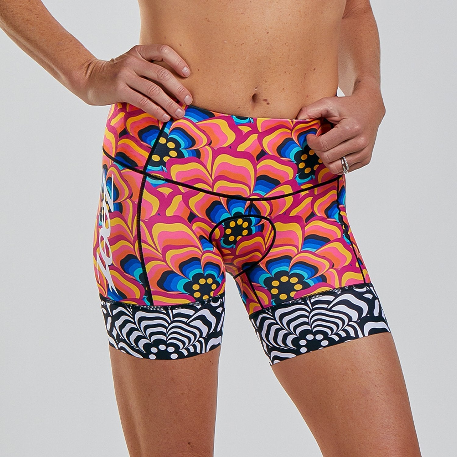 Zoot Sports Womens LTD Triathlon 6 Inch Short - Tri Love